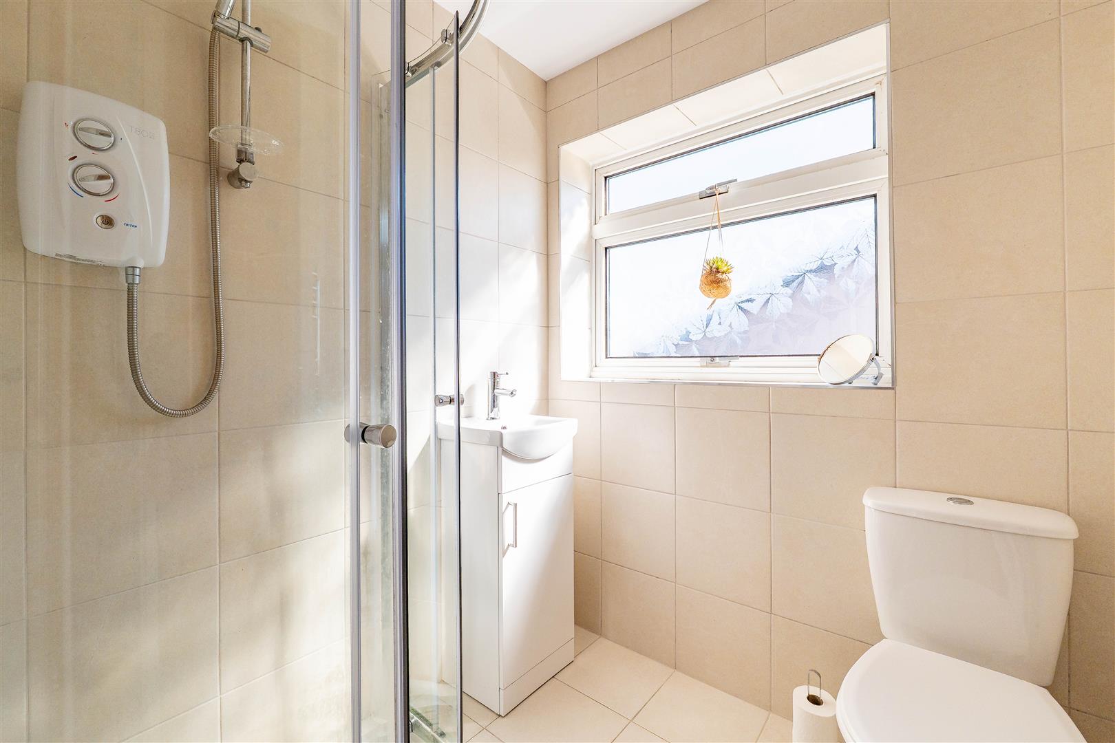 2 bed property in Royshaw Avenue, Blackburn